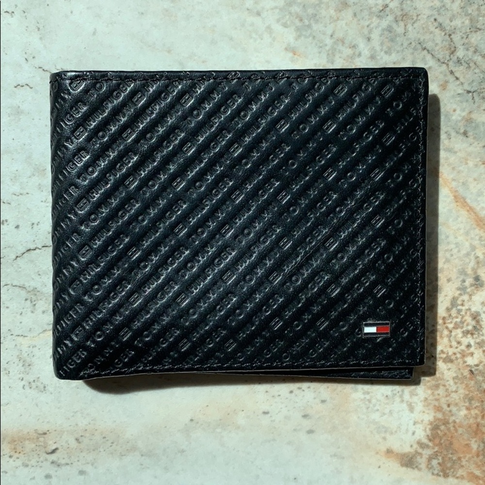 Tommy Hillfiger Leather Wallet